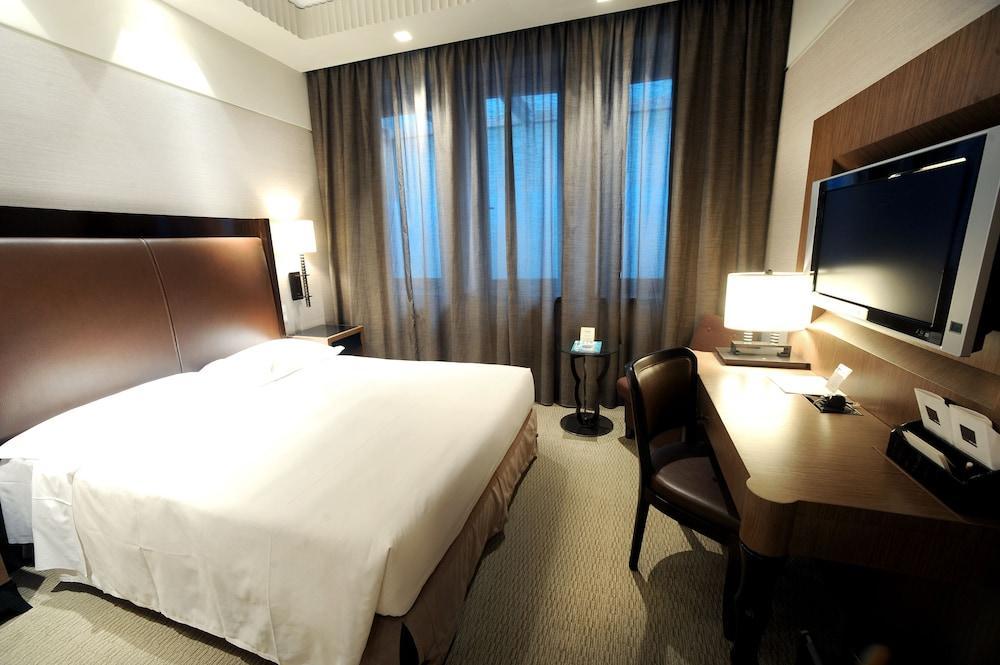 Hilton Turin Centre Hotel Buitenkant foto